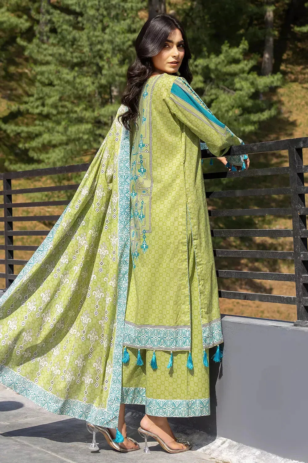 3PC Embroidered Unstitched Lawn Suit KL-2730