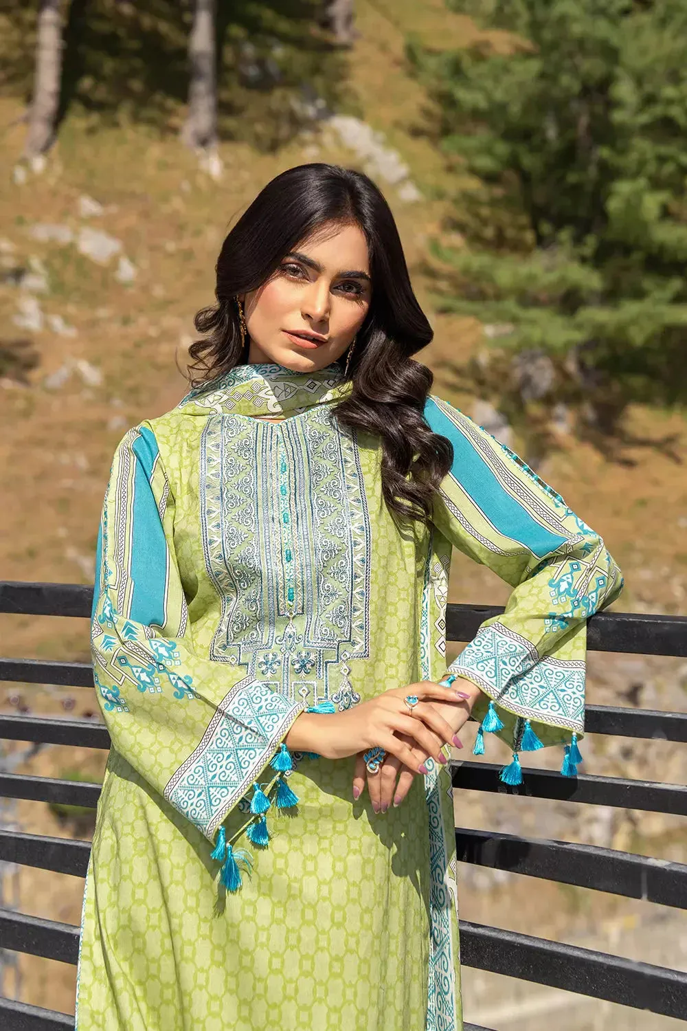 3PC Embroidered Unstitched Lawn Suit KL-2730