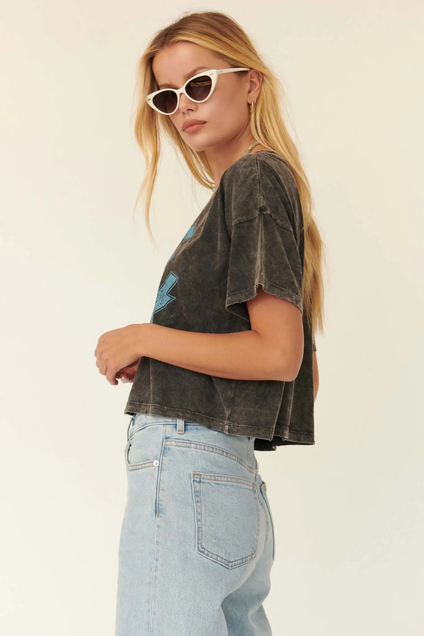 AC/DC 1973 Vintage-Wash Cropped Graphic Tee