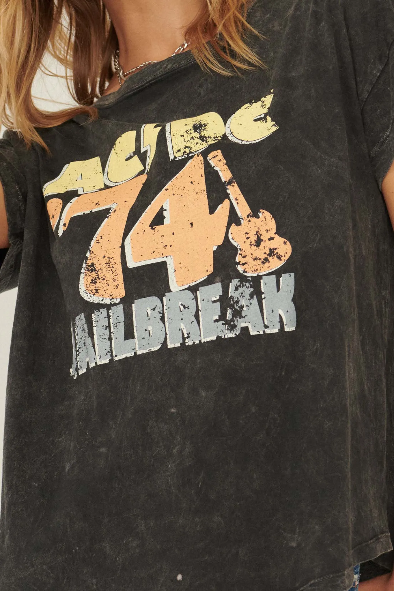 AC/DC '74 Jailbreak Vintage-Wash Graphic Tee