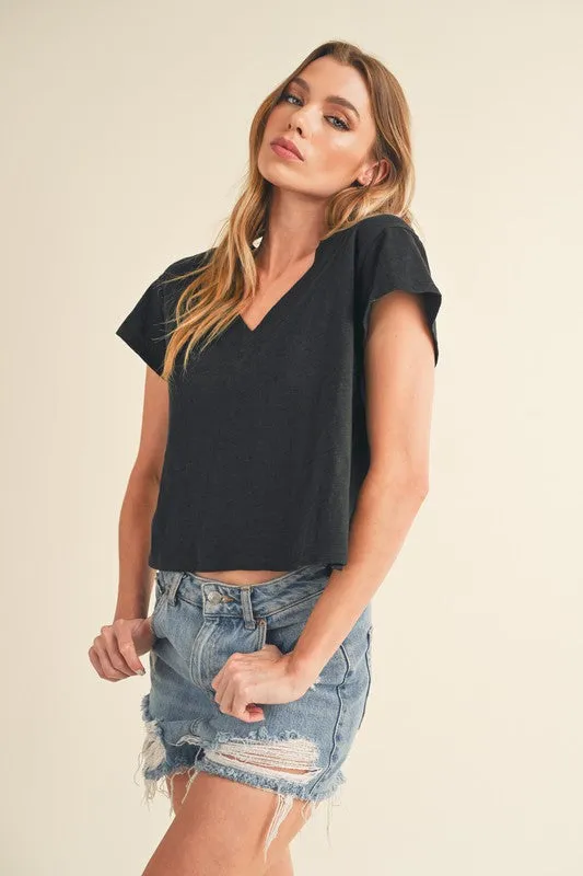Aemi   Co Side Slit V-Neck Short Sleeve Cropped T-Shirt