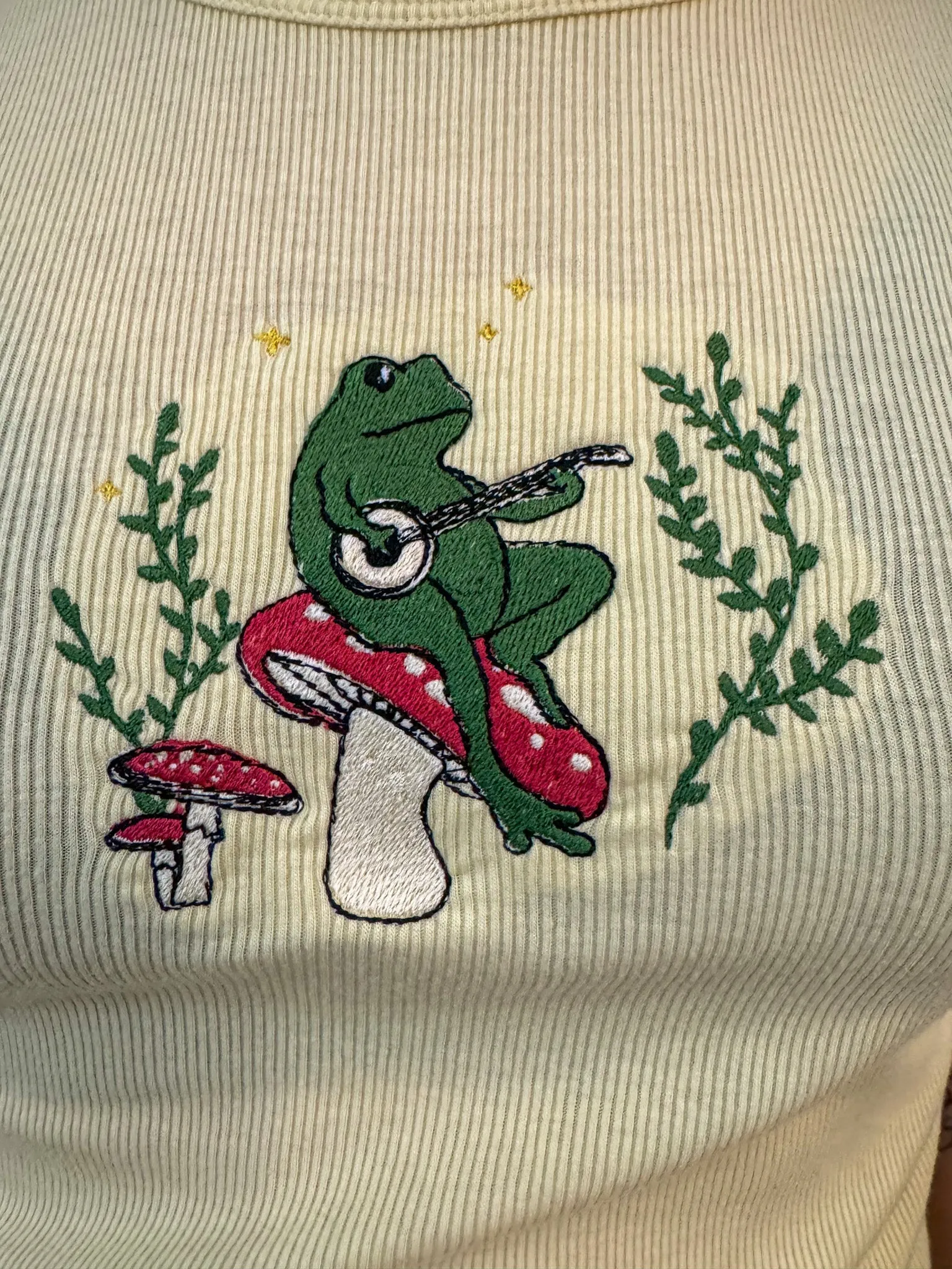 Banjo Frog Yellow Cropped T-Shirt S
