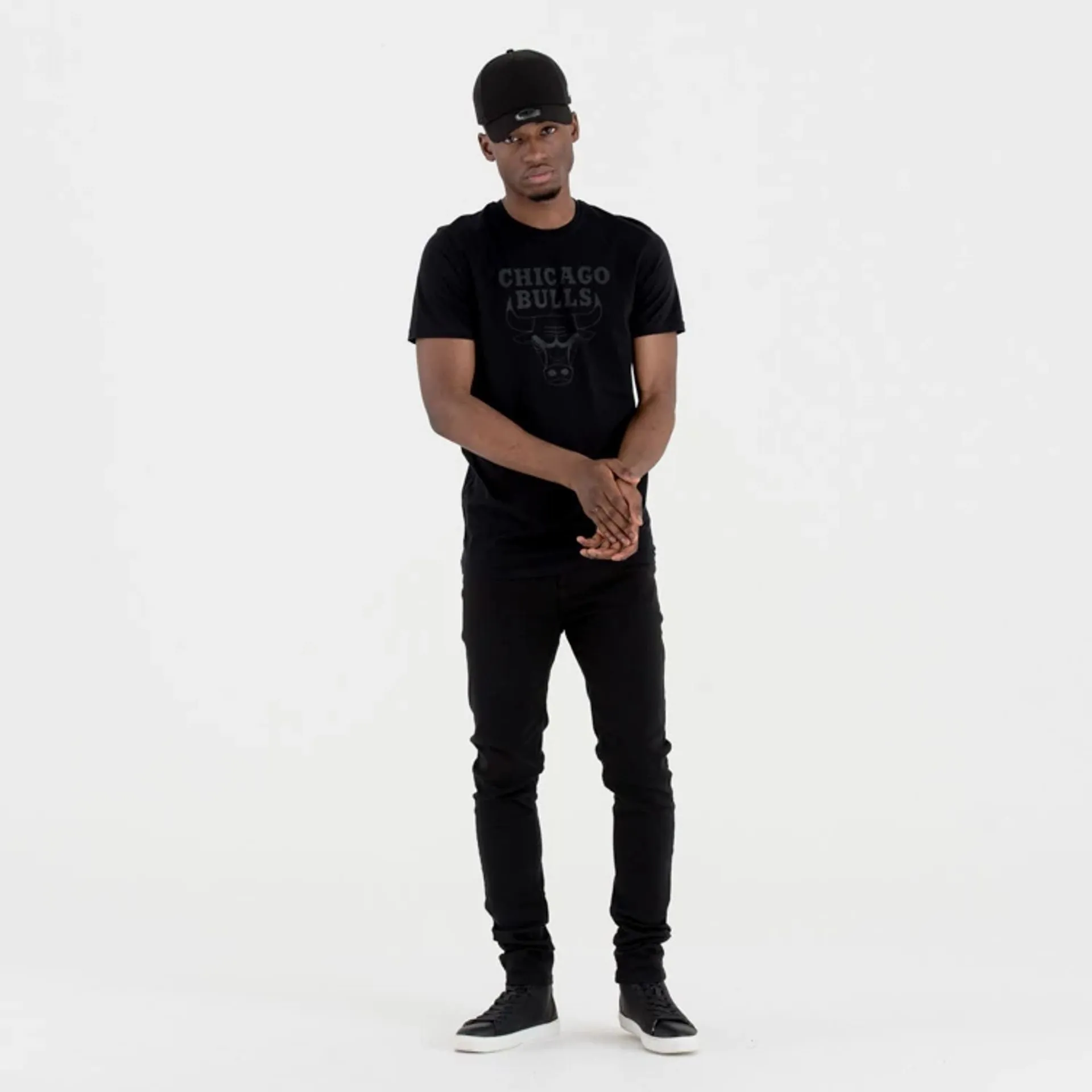 Chicago Bulls NBA Regular Black On Black T-Shirt