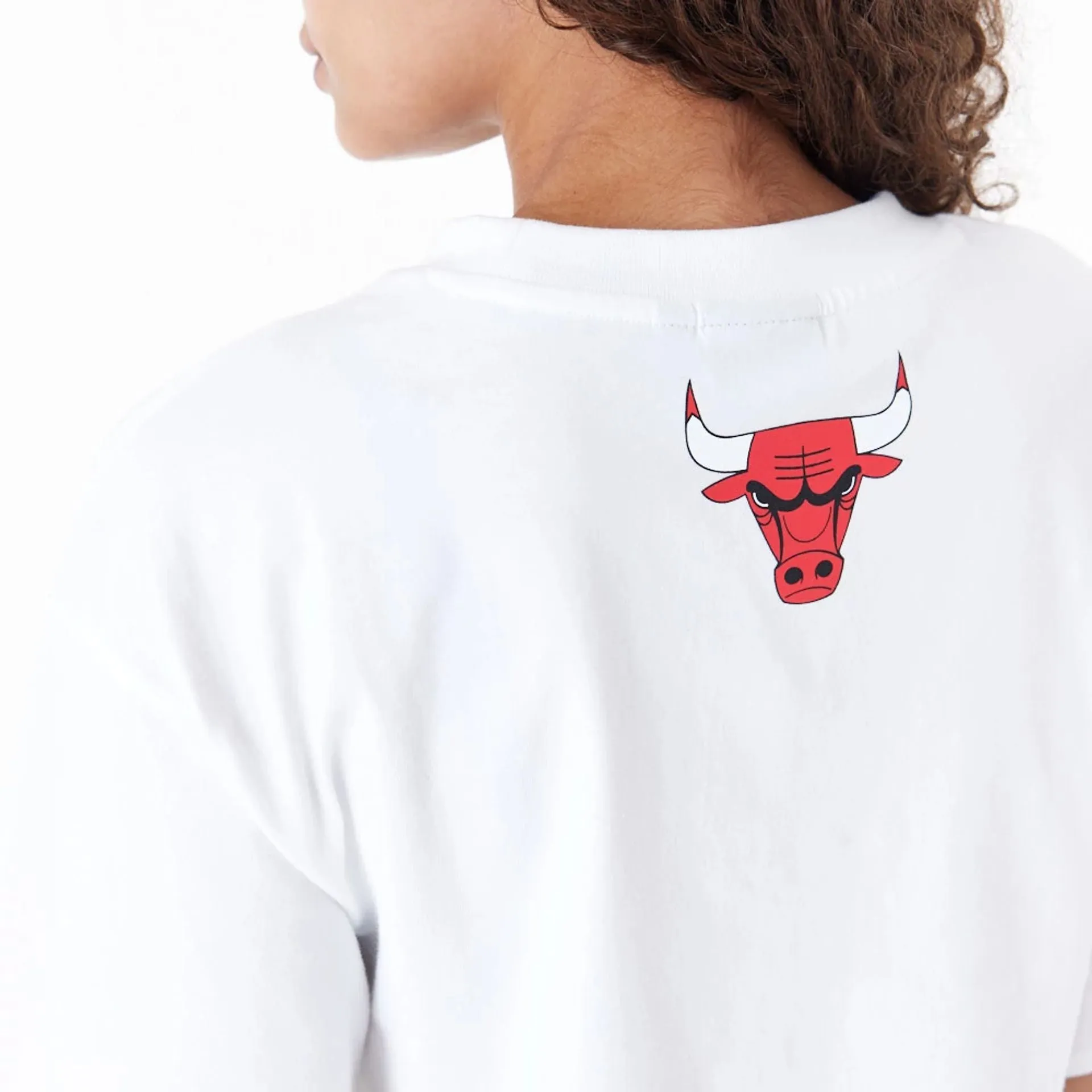 Chicago Bulls Womens NBA Team Wordmark White Crop T-Shirt