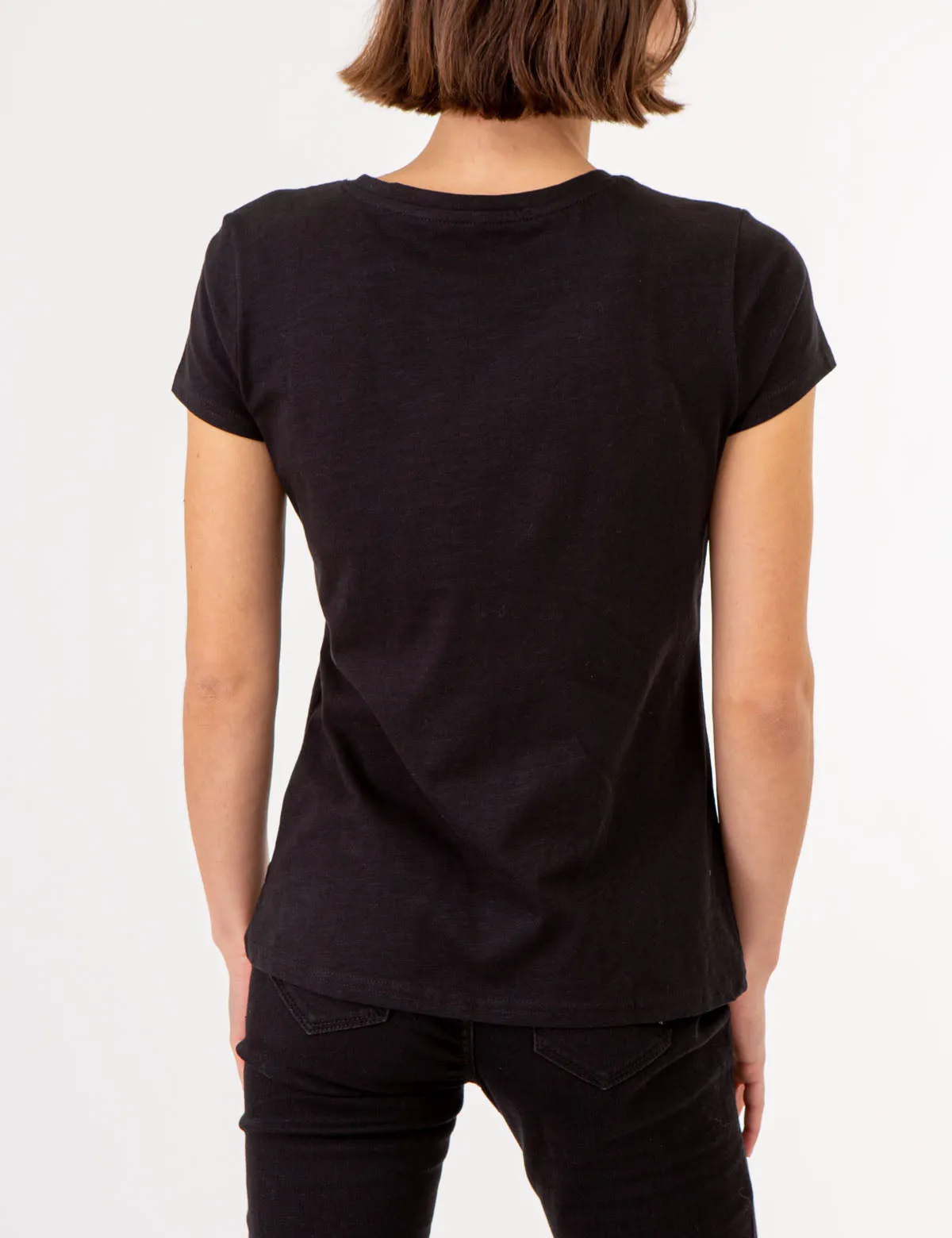 CREST PRINT SCOOP NECK T-SHIRT