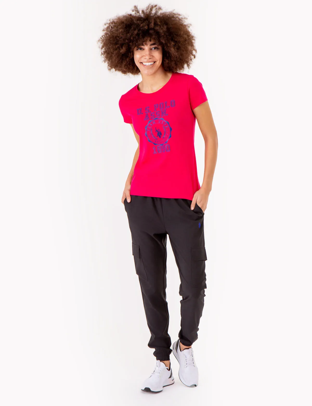 CREST PRINT SCOOP NECK T-SHIRT