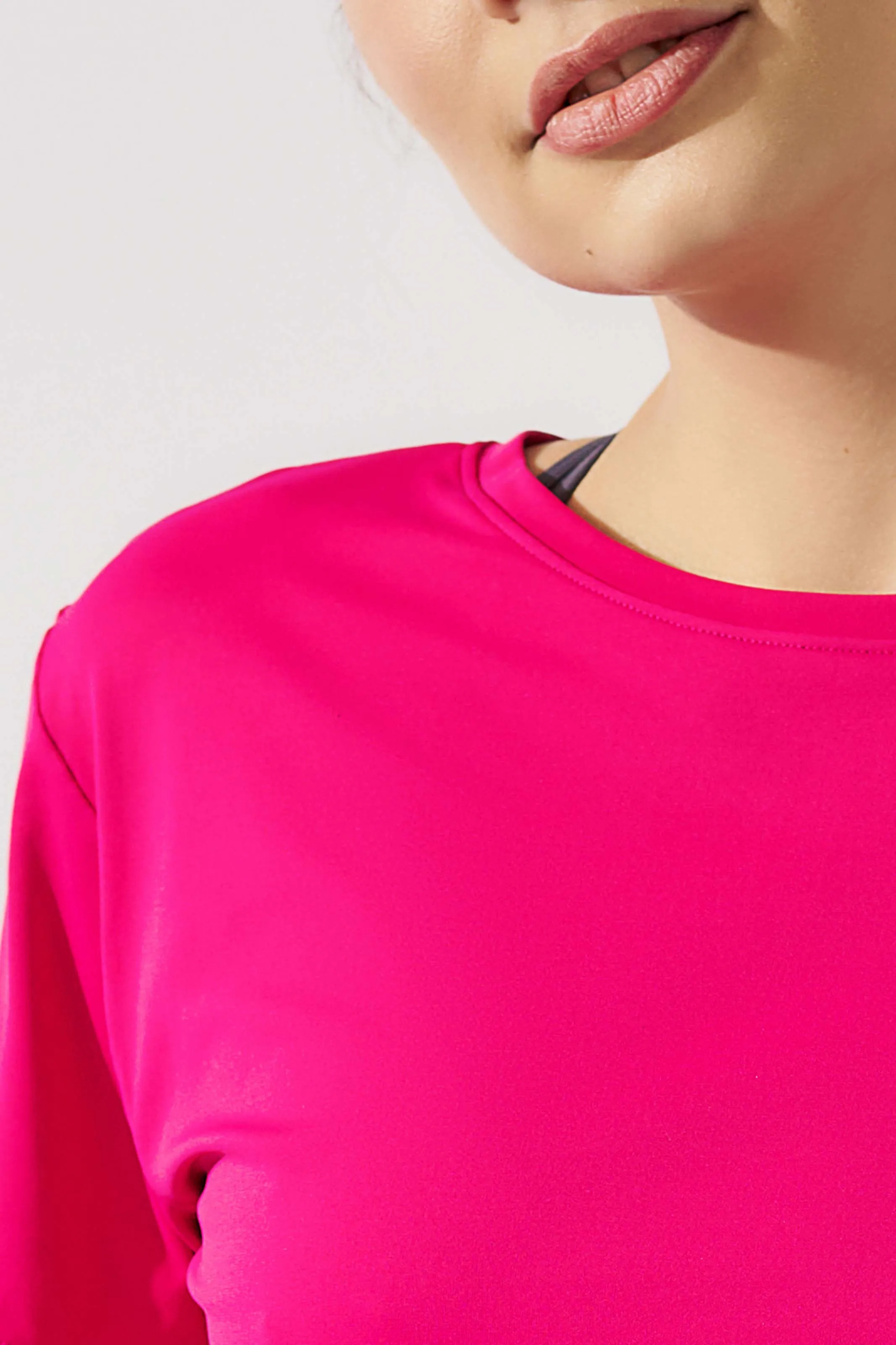 Cropped T-Shirt de Poliamida Rosa