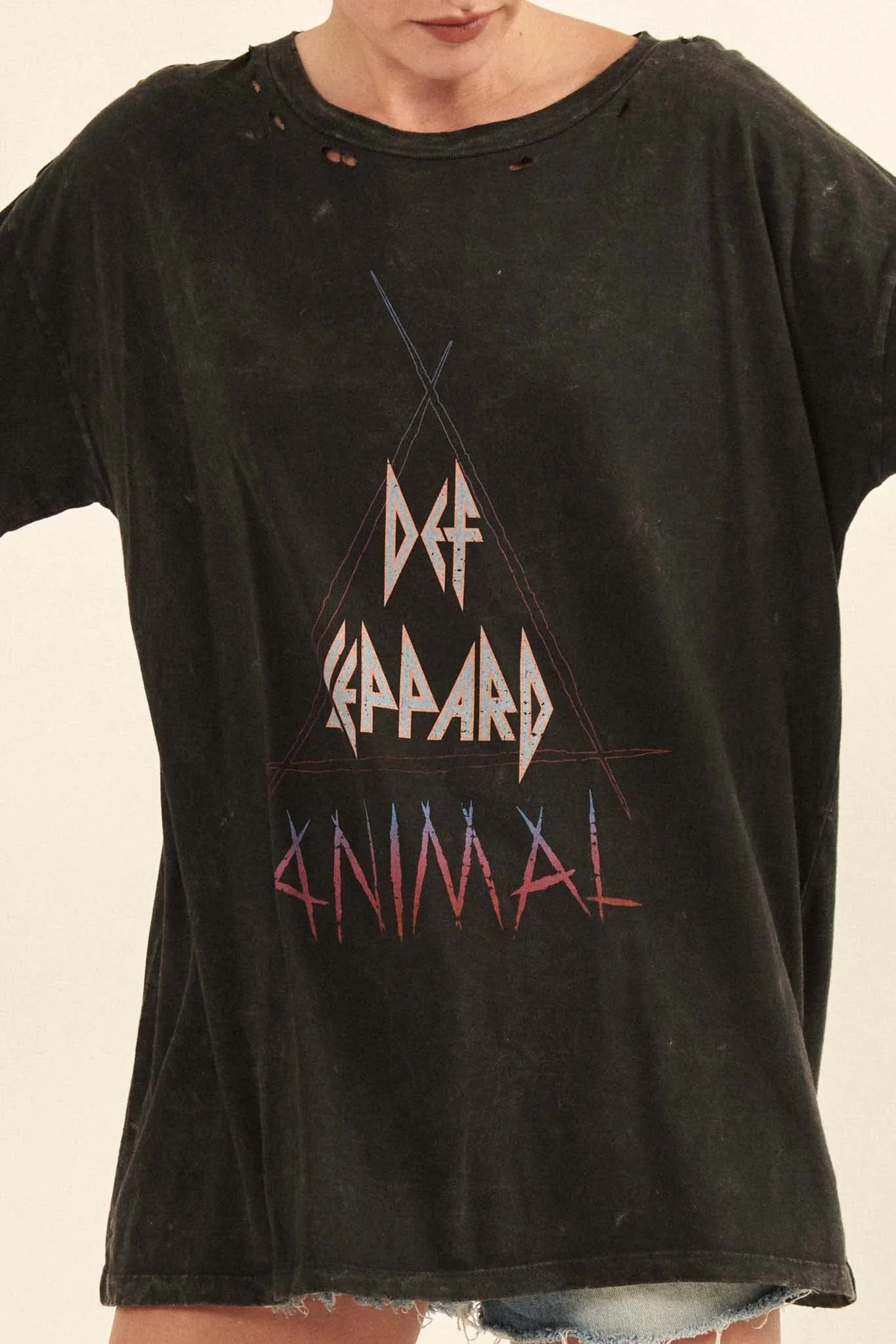 Def Leppard Animal Distressed Graphic Tee
