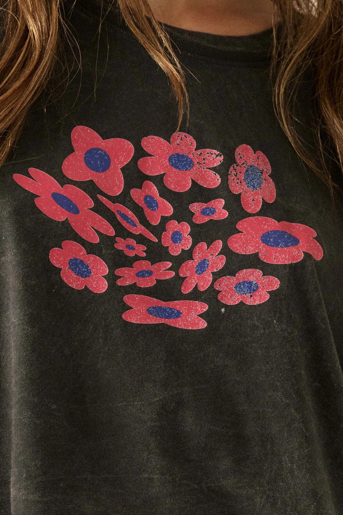 Flower Fun Vintage-Wash Cropped Graphic Tee