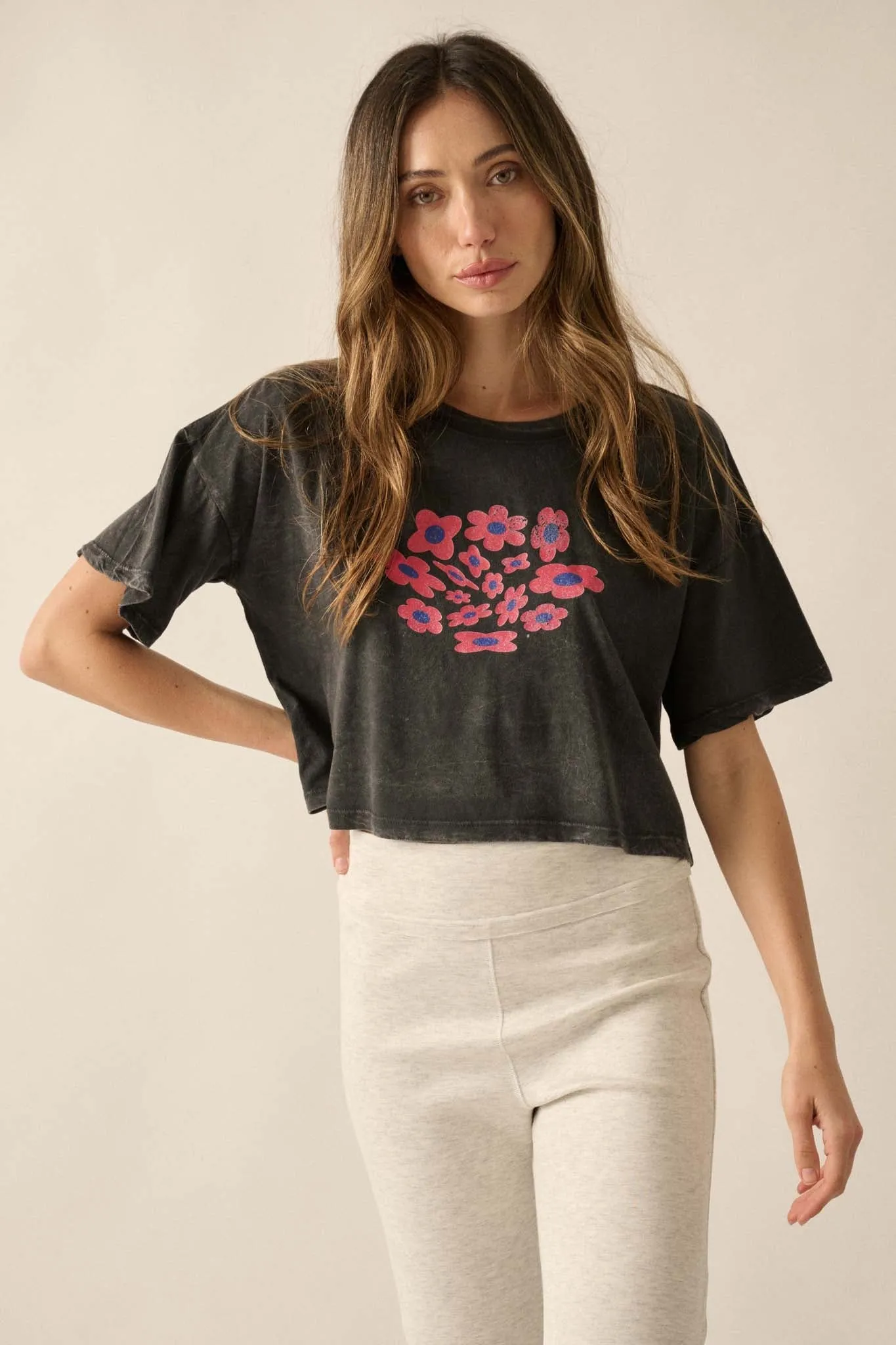 Flower Fun Vintage-Wash Cropped Graphic Tee