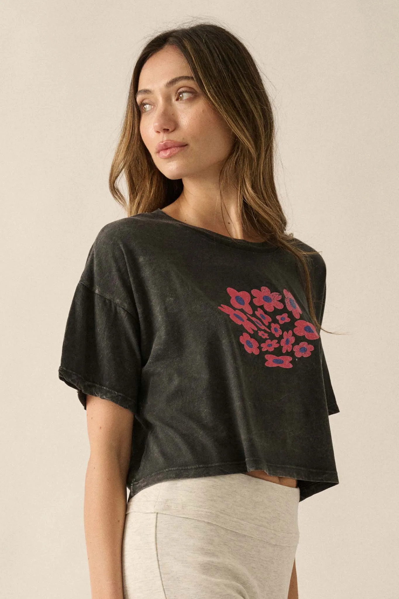 Flower Fun Vintage-Wash Cropped Graphic Tee