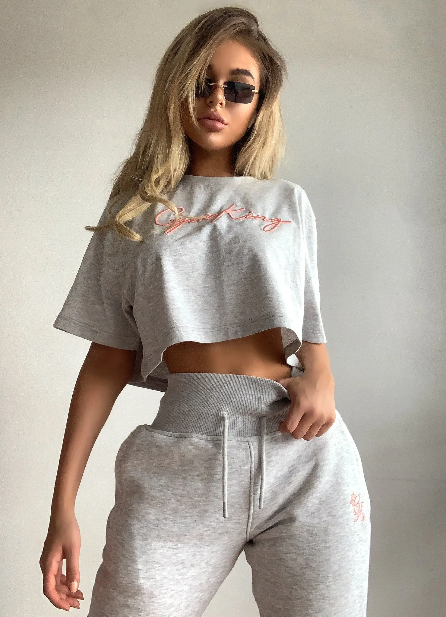 Gym King Script Tee - Grey Marl/Pink