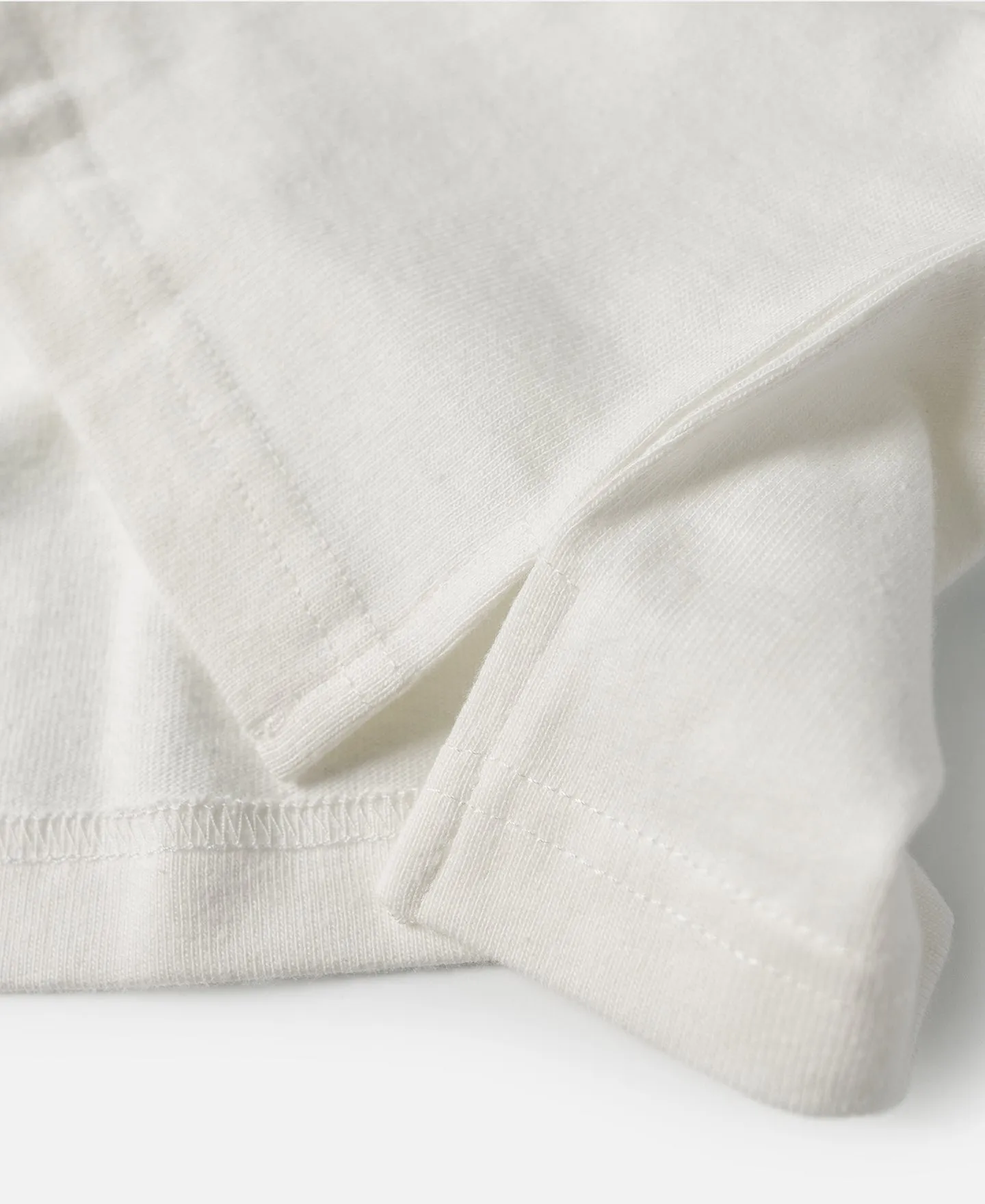 Printed Quarter-Zip Raglan Sleeve Rider T-Shirt - White