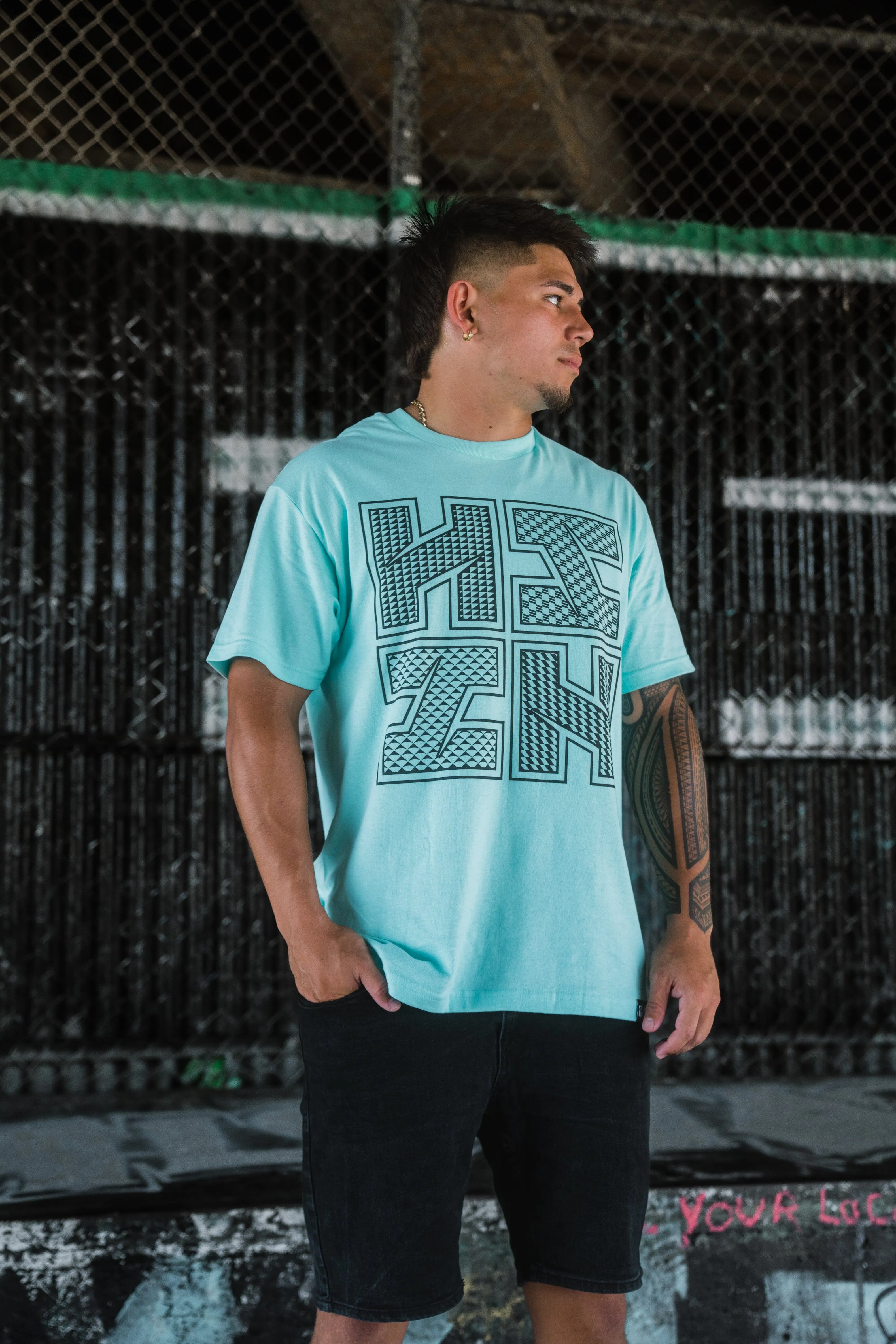 SLIT LOGO TRIBAL MINT T-SHIRT