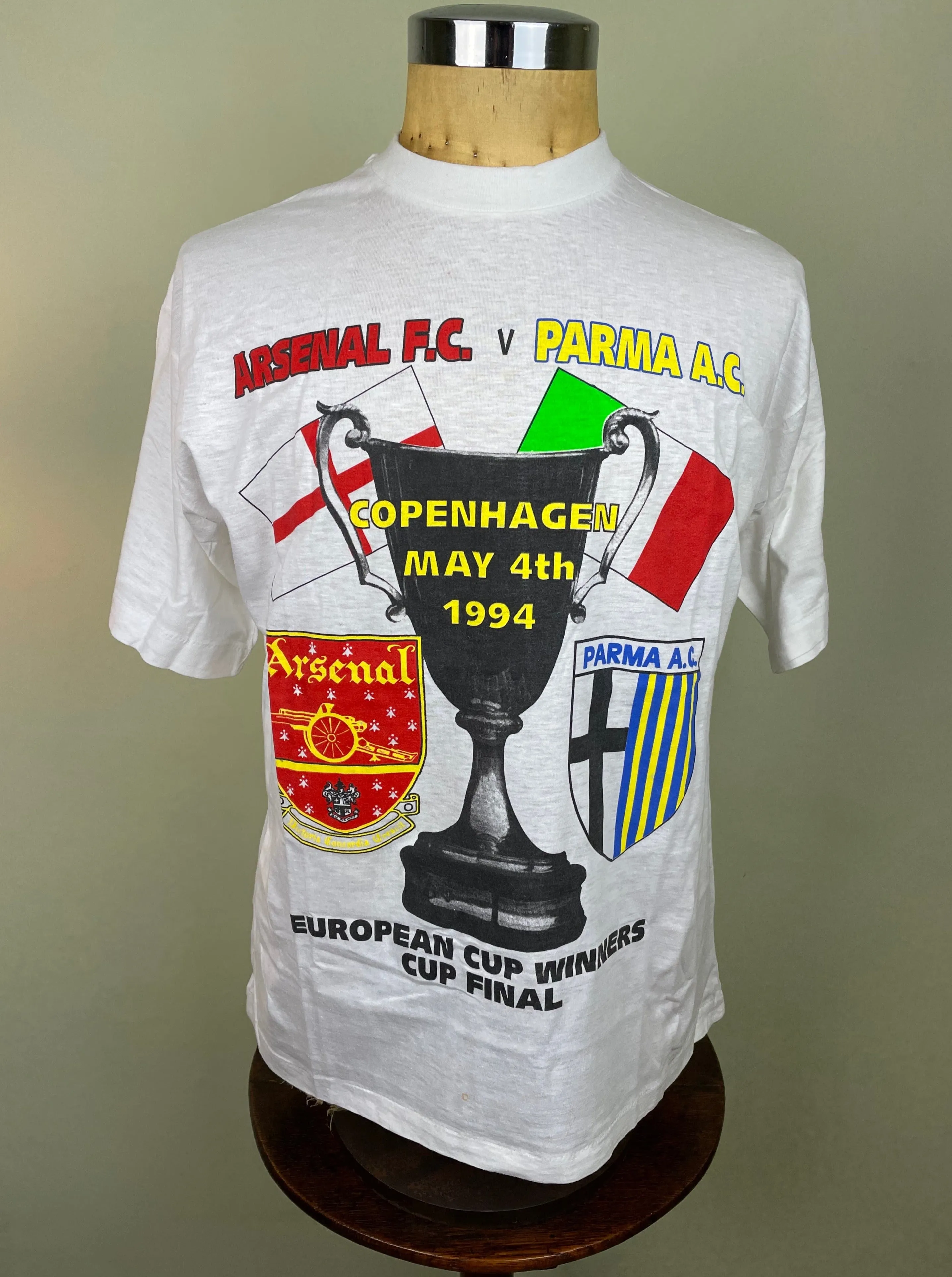 1994 Arsenal vs Parma Cup Winners Cup Final Bootleg T-Shirt – Vintage Graphic Tee for Football Fans