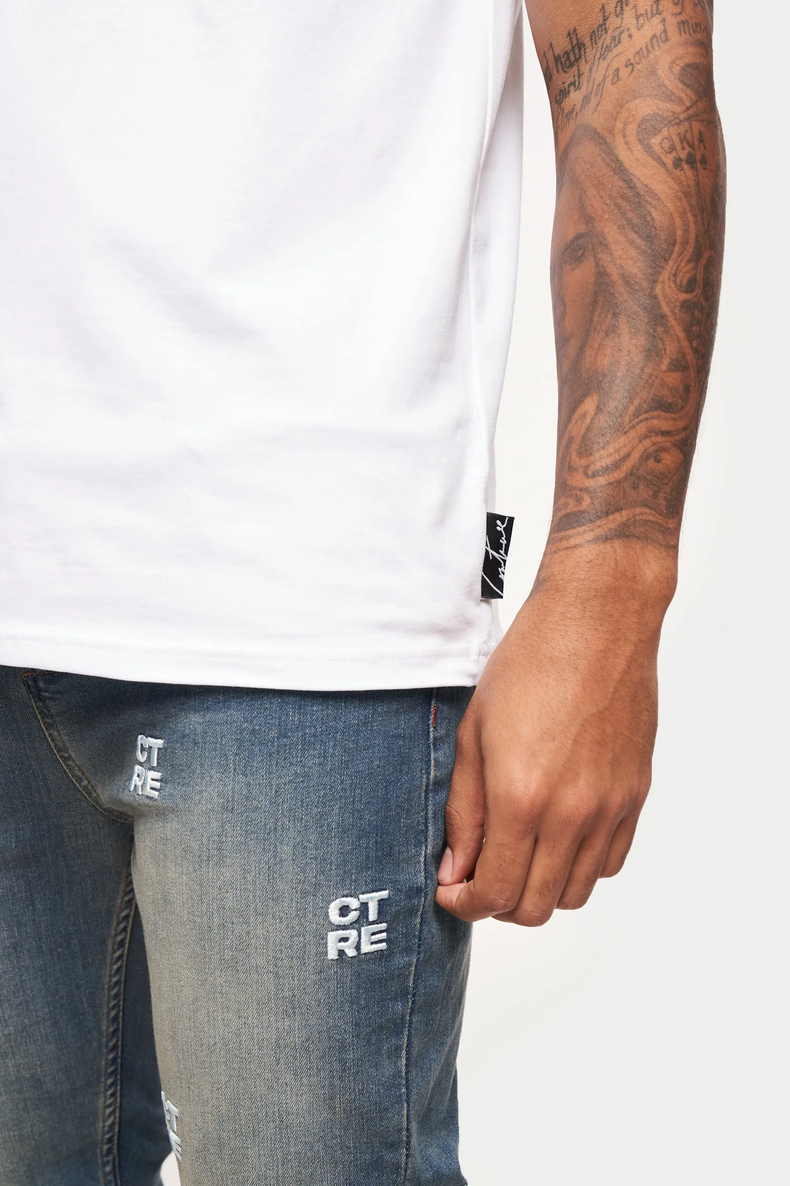 UNBRANDED SLIM T-SHIRT - WHITE