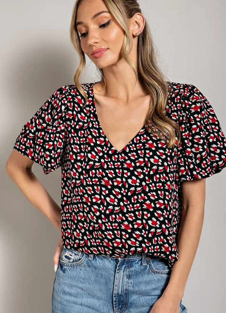 V-Neck Print S/S Top in Black by eesome