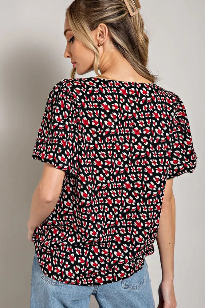 V-Neck Print S/S Top in Black by eesome
