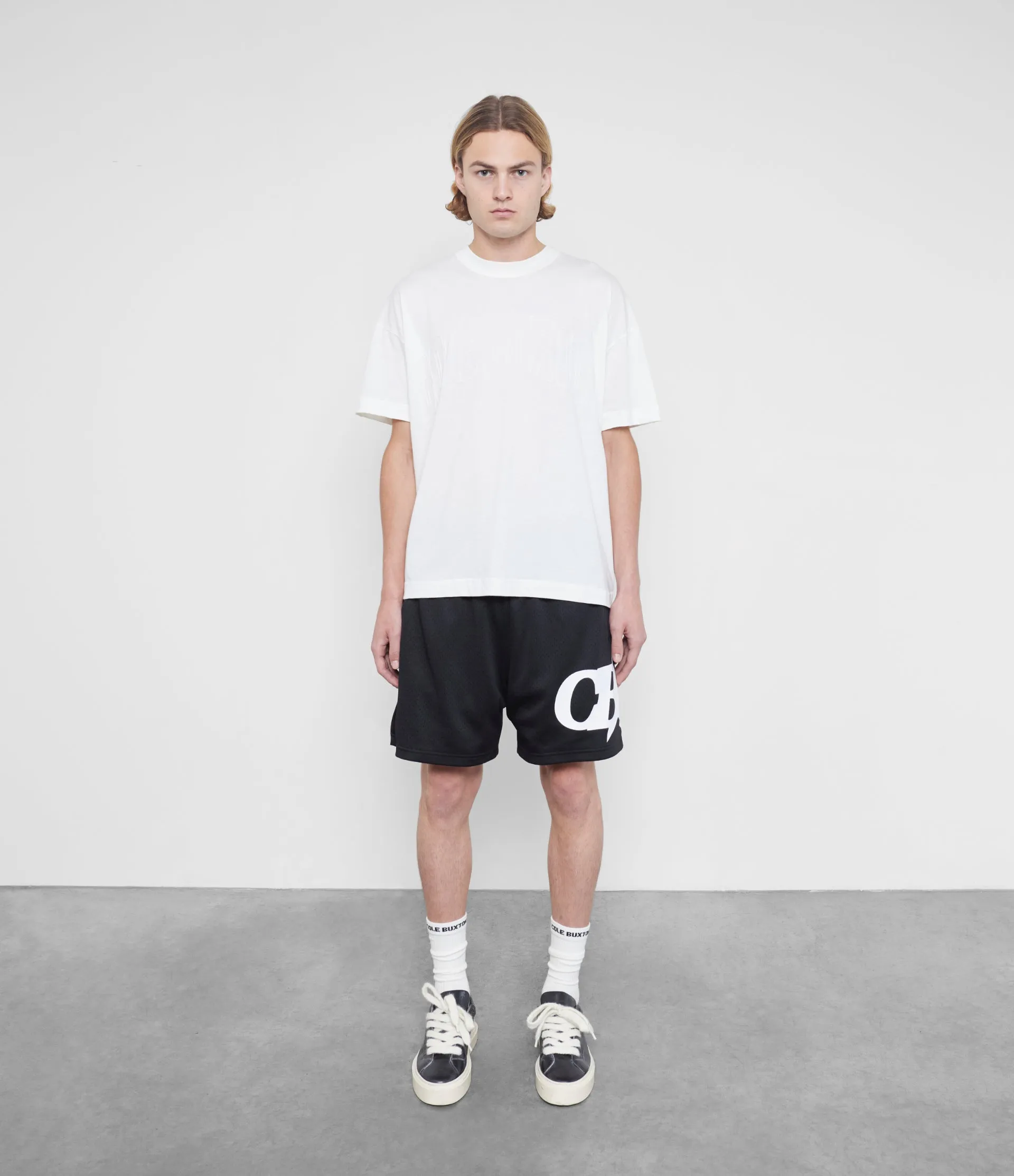 VARSITY ARCH OUTLINE T-SHIRT
