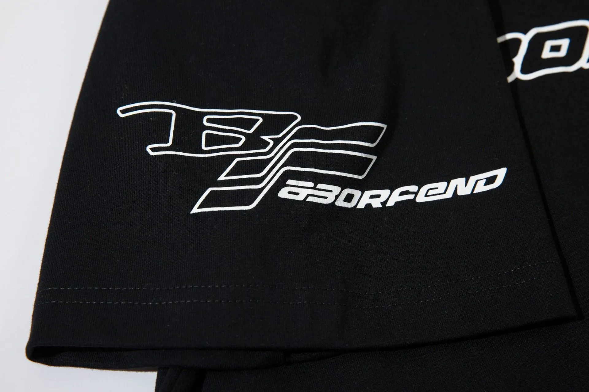 Mens Oversized Varsity Racing Graphic T-Shirt - Comfortable Casual Tee for Sports Enthusiasts