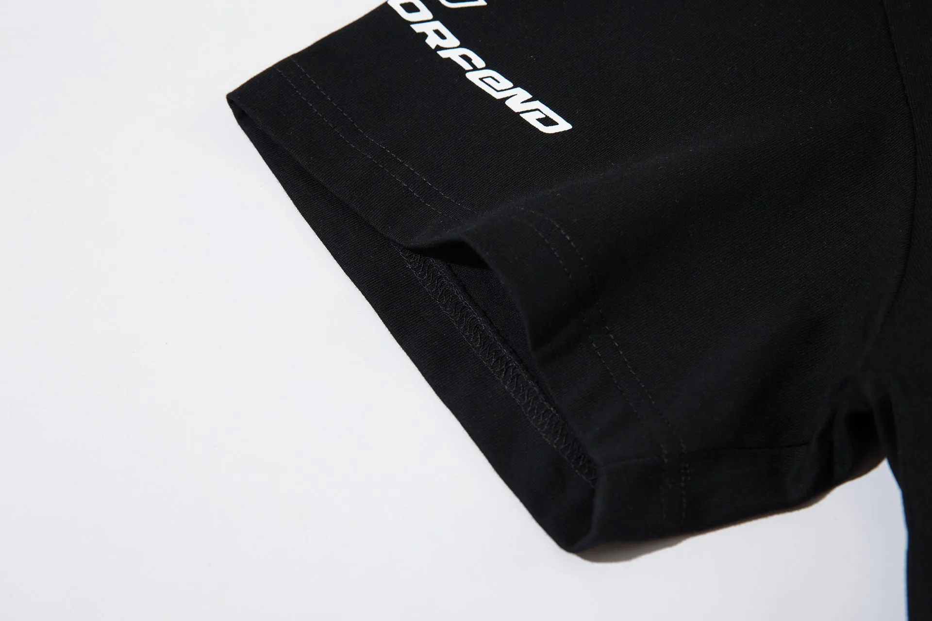 Mens Oversized Varsity Racing Graphic T-Shirt - Comfortable Casual Tee for Sports Enthusiasts