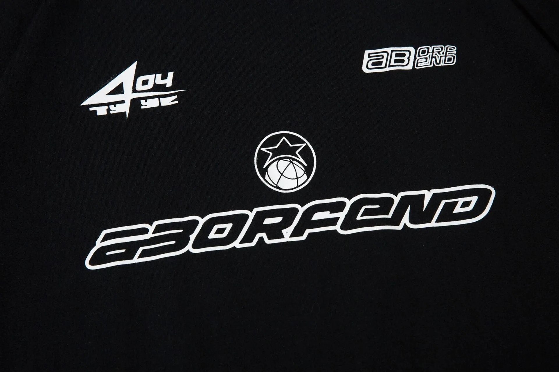 Mens Oversized Varsity Racing Graphic T-Shirt - Comfortable Casual Tee for Sports Enthusiasts
